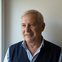 Mauro N.